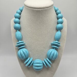 NEW VINTAGE Turquiose Blue Lucite Plastic Carved Beaded Statement Necklace